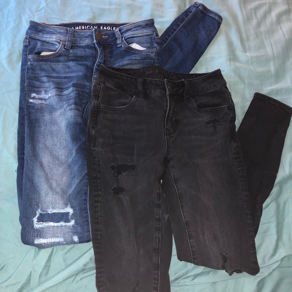 2 pairs of AEO ripped jeans!